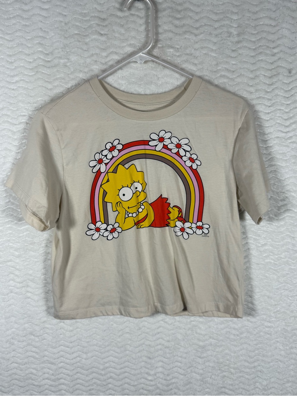 Beige Lisa Simpson Rainbow Graphic Tee - Short Sleeve crop 🧡🤩